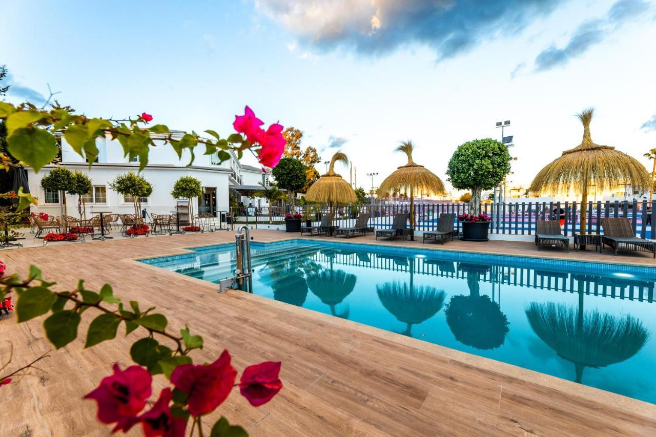 Residencia Deportiva Rozarossa Hotel Estepona Eksteriør billede