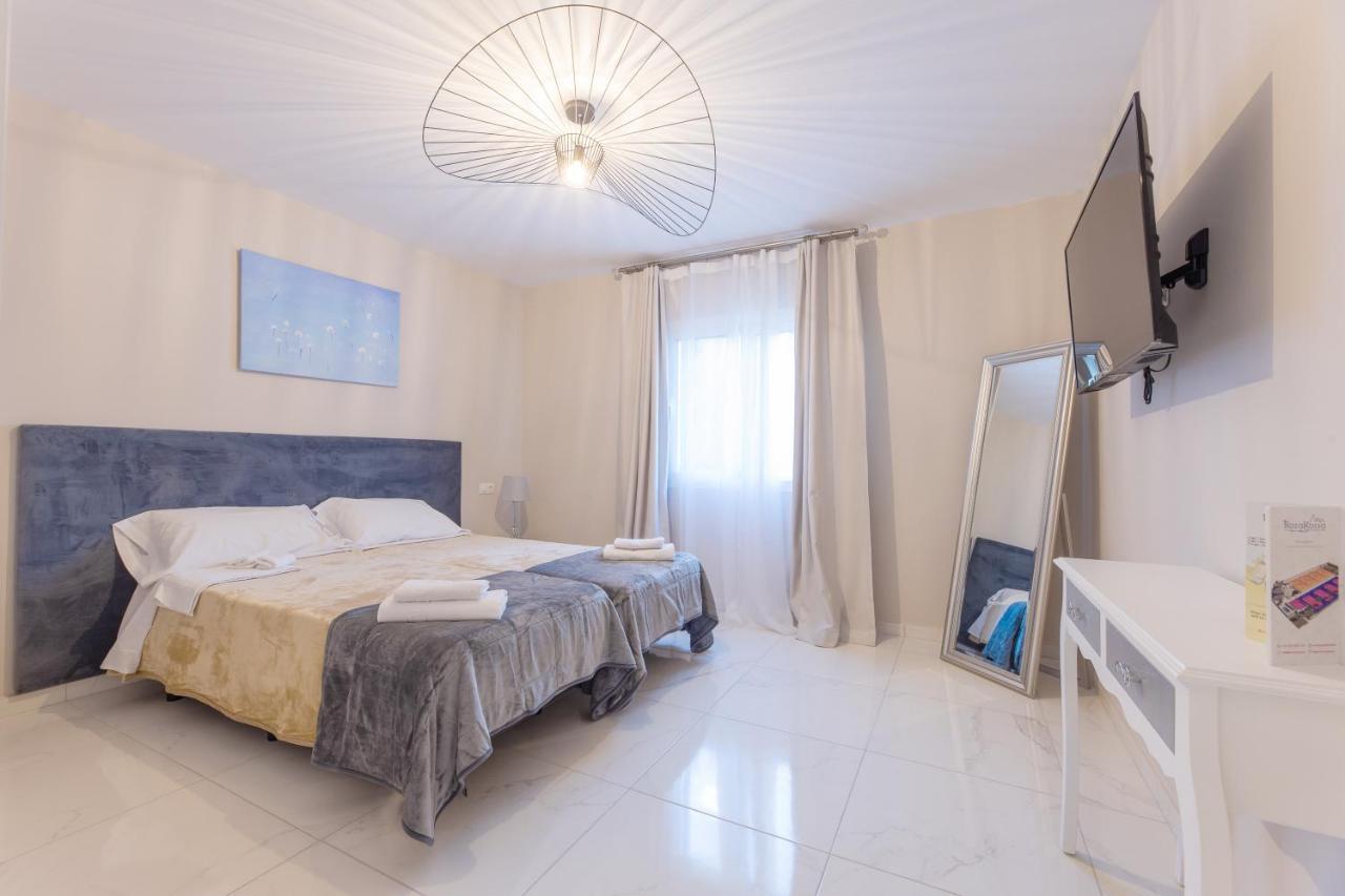 Residencia Deportiva Rozarossa Hotel Estepona Eksteriør billede