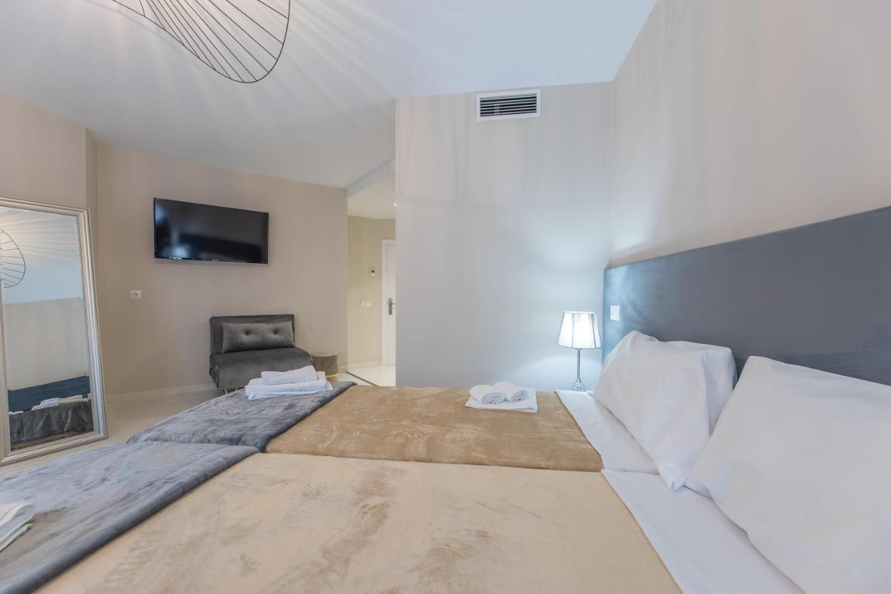 Residencia Deportiva Rozarossa Hotel Estepona Eksteriør billede