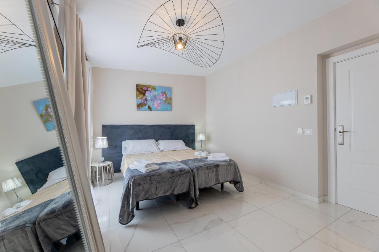 Residencia Deportiva Rozarossa Hotel Estepona Eksteriør billede