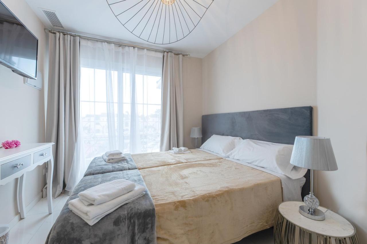 Residencia Deportiva Rozarossa Hotel Estepona Eksteriør billede