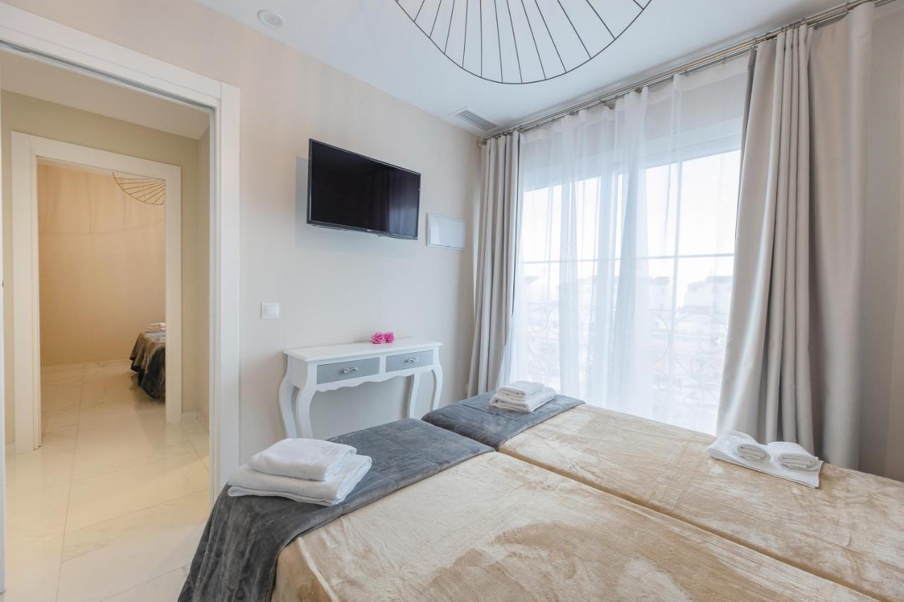 Residencia Deportiva Rozarossa Hotel Estepona Eksteriør billede